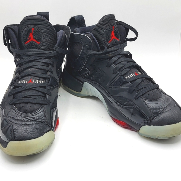 Men's JORDAN Jumpman Two Trey‎ Black and Red Athletic Sneakers SIZE 10.5